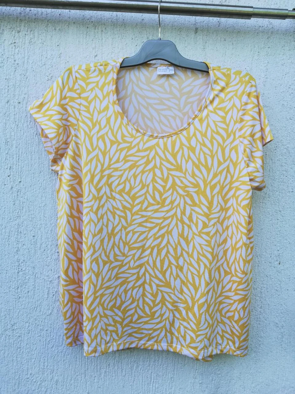 Vloeiende en lichte tuniek Geel met witte bladerenprint maat T.XXL – photo 7
